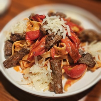 DOMATES SOSLU DANA BONFİLELİ MAKARNA